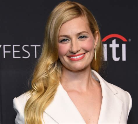 beth behrs ass|The Neighborhood Star Beth Behrs Shares Swimsuit Photo of